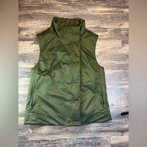 Under Armour Army Green Women's Cold Gear Fitted‎ Vest Large